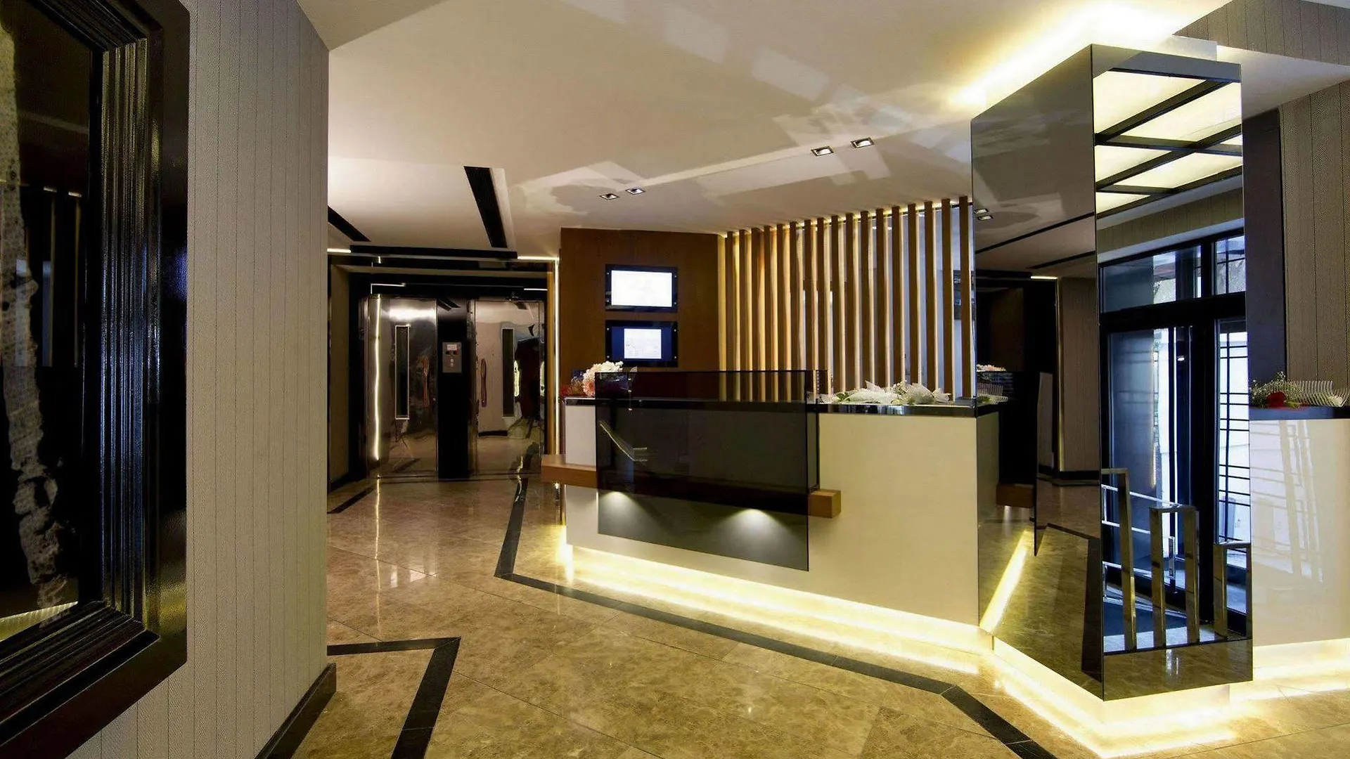 Cihangir Hotel Bosphorus Istanbul 4*,